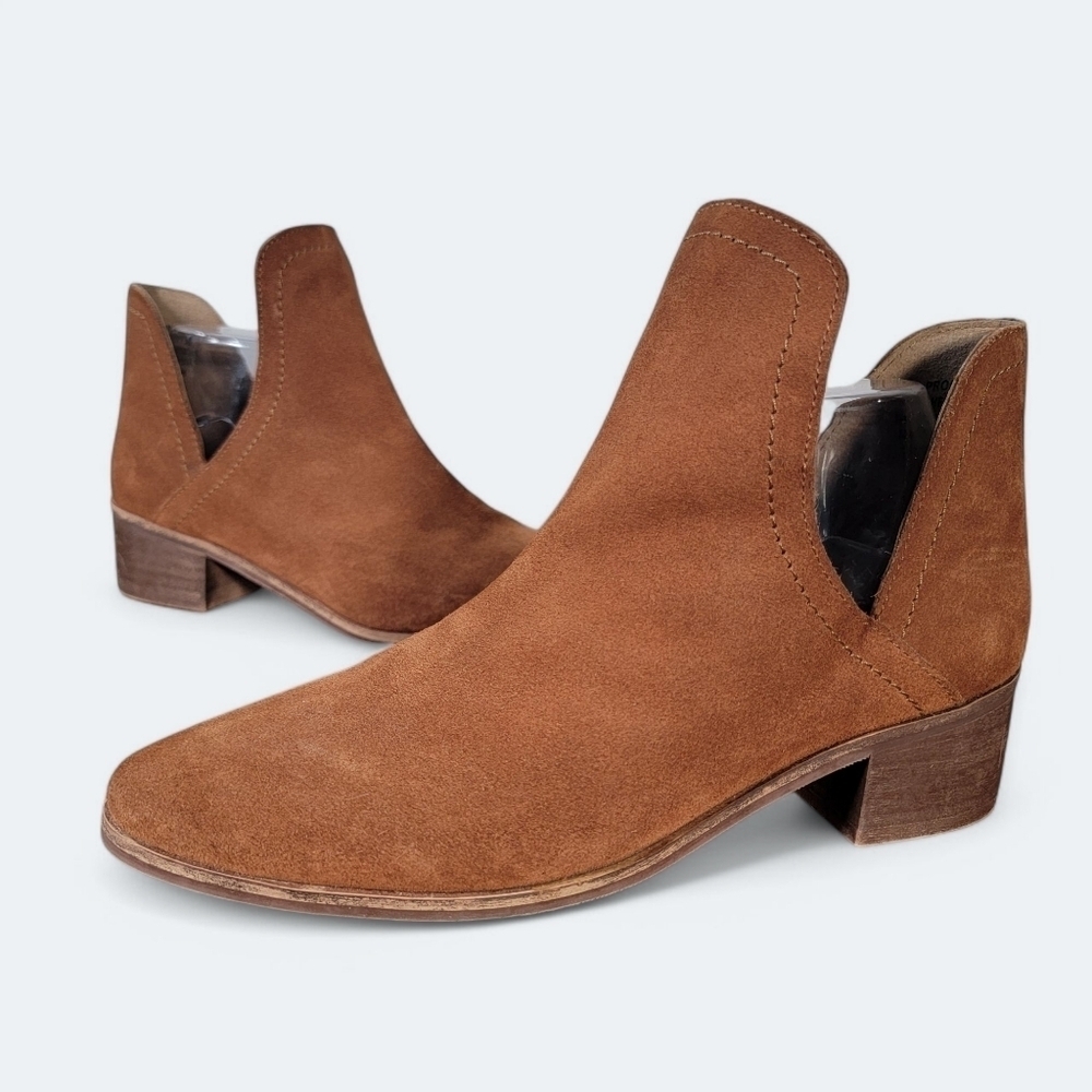 Coconuts By Matisse Pronto Brown Suede Ankle Boots Size 8.5 Slip On Notched Side